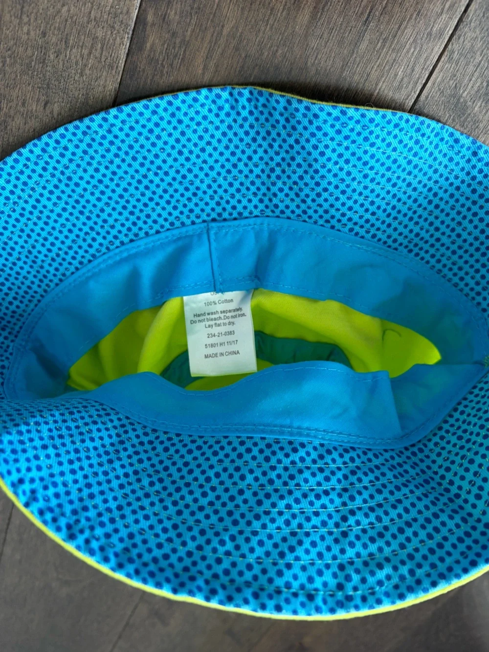 NWT Kids Lime Green Sun Hat bucket hat with Blue Ladybug Embroidery - One size